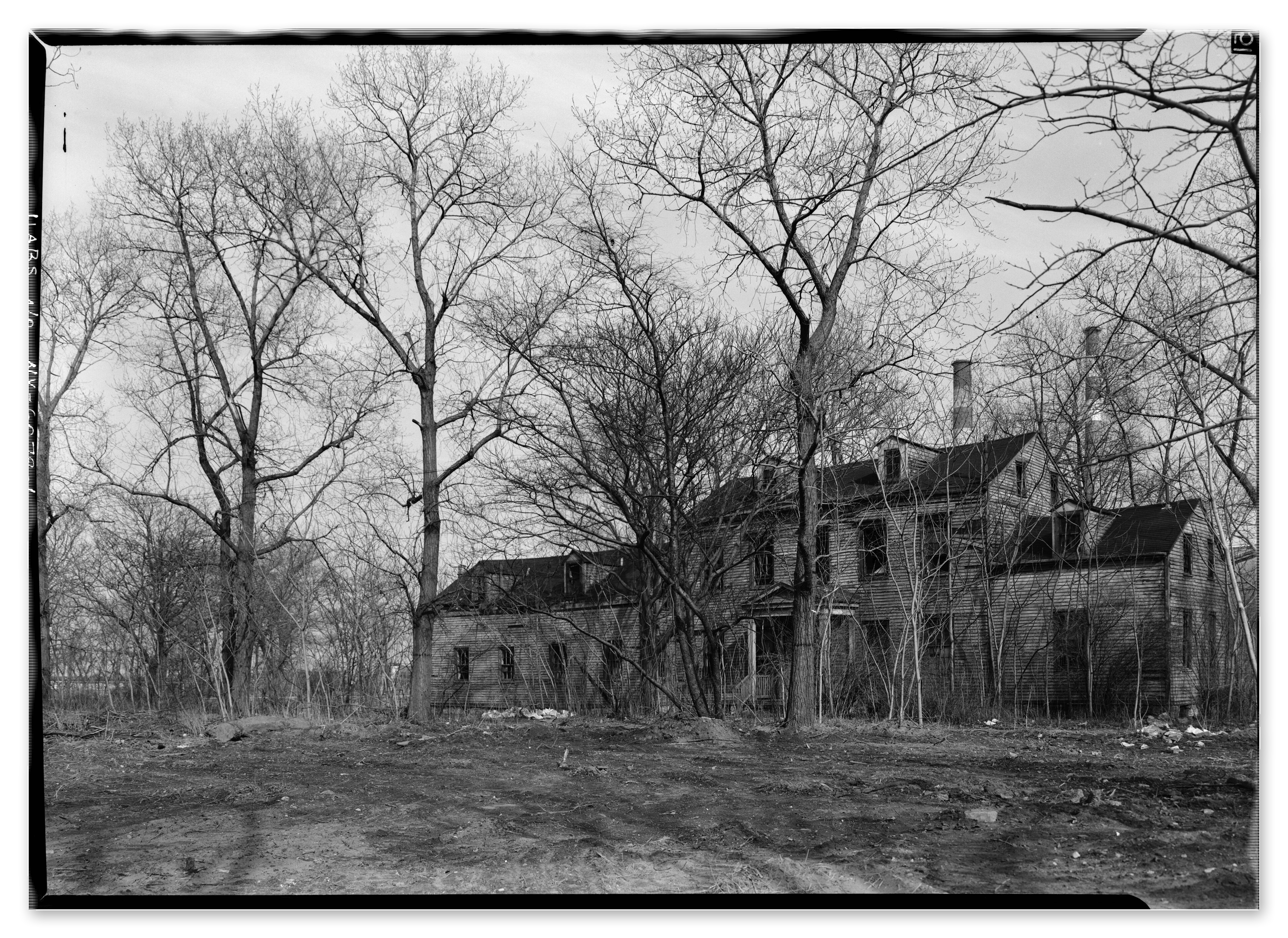 General View of West Front -- Welfare Island, Farmhouse (HABS NY,31-WELFI,1-1)